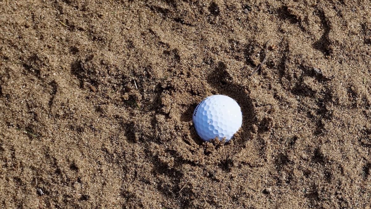 How to escape from a plugged lie?