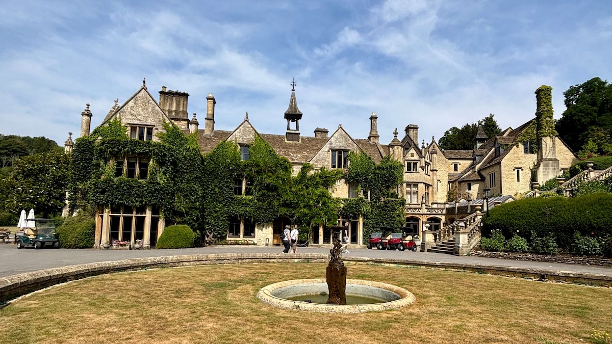 The Manor Hotel