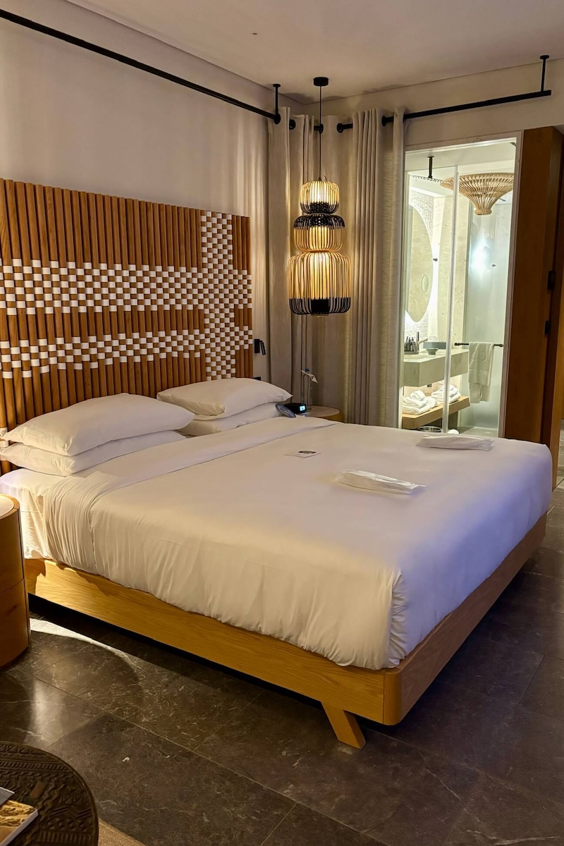 W - Costa Navarino